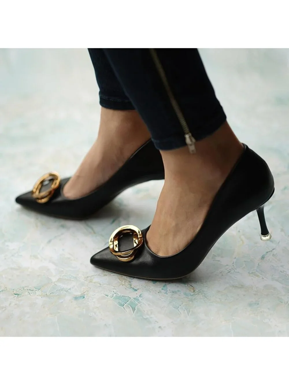 C. Paravano Women's Black Pumps 2.16